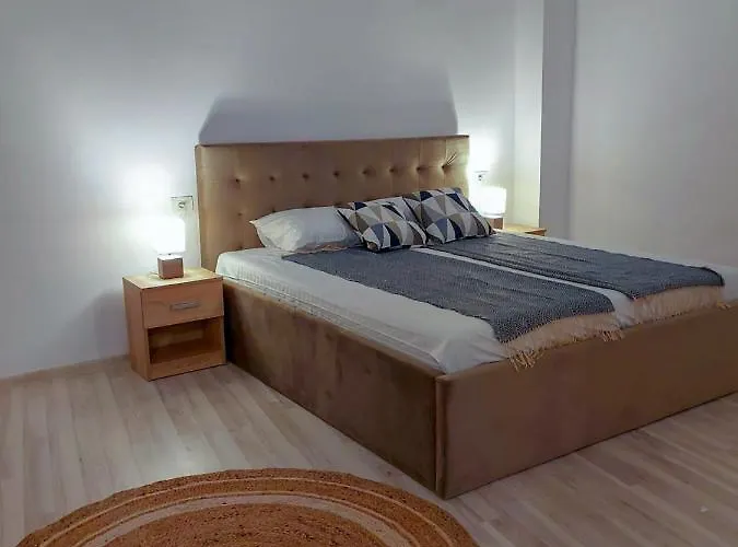 Intown Apartman Konstanca